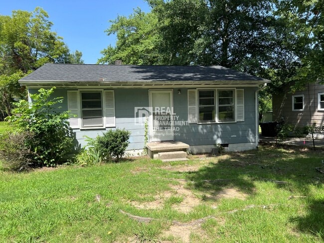 Primary Photo - Cute Renovated 2bd/1ba Available Now!