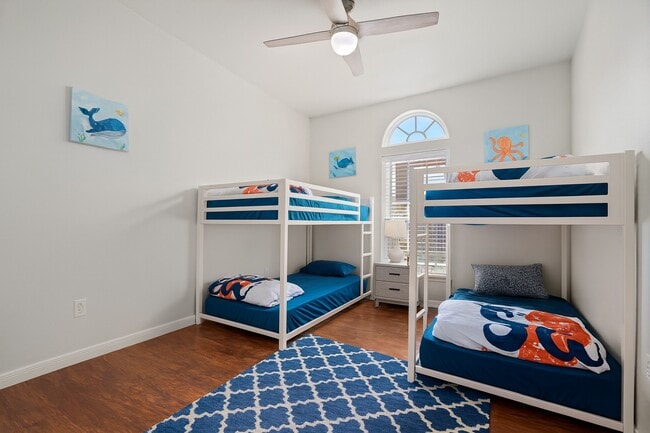 Building Photo - 14878 Granada Dr