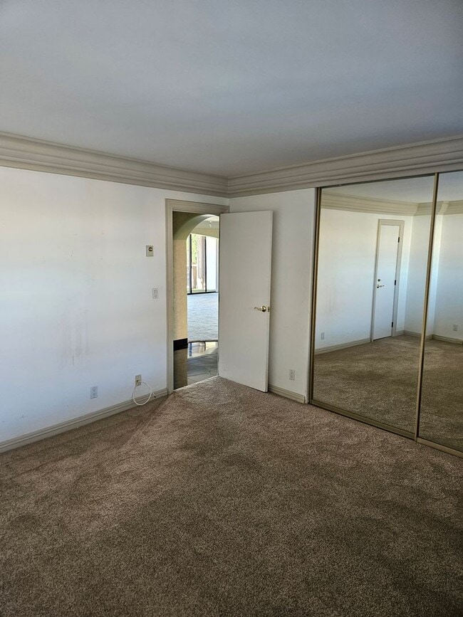 Building Photo - Live at Le Rondelet - Two Bedrooms and Views!