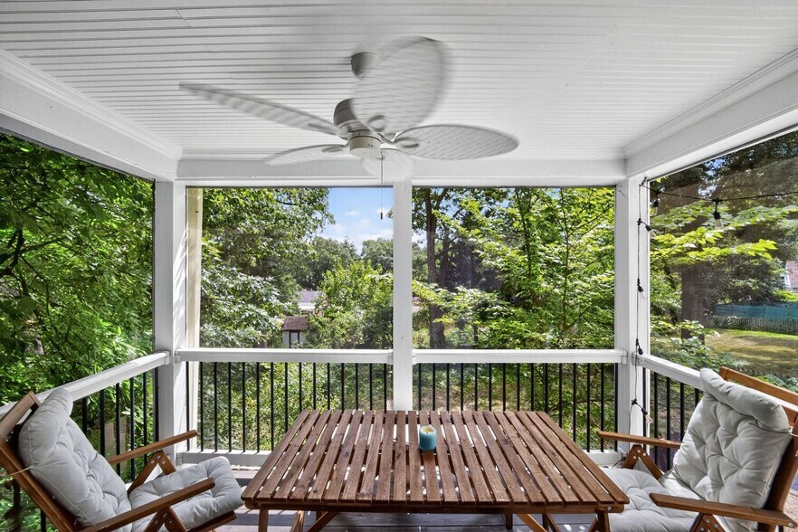 Building Photo - 6017 Inwood St