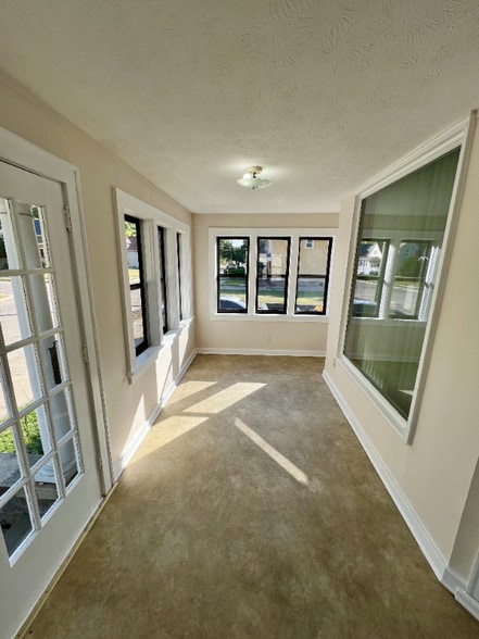 Building Photo - 1823 Hutchins Ave