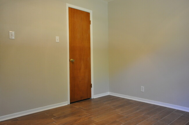 Building Photo - COMING SOON! 3 Bedroom 1.5 Bath Rental in ...