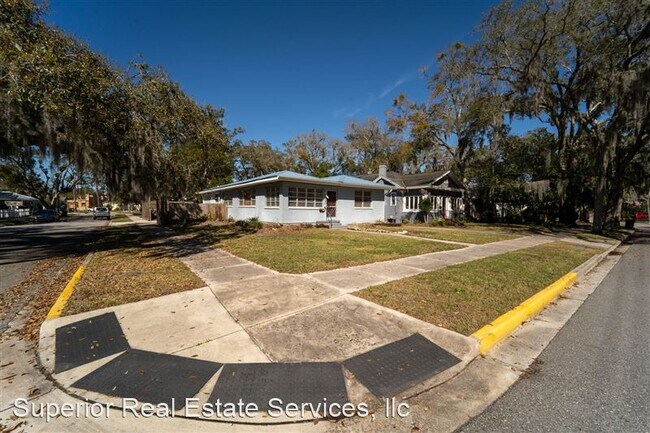 Building Photo - 64 Fullerwood Dr
