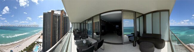 Building Photo - 18975 Collins Ave