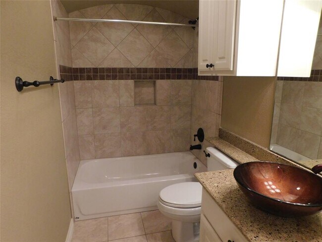 Building Photo - 4333 Lake Run Dr