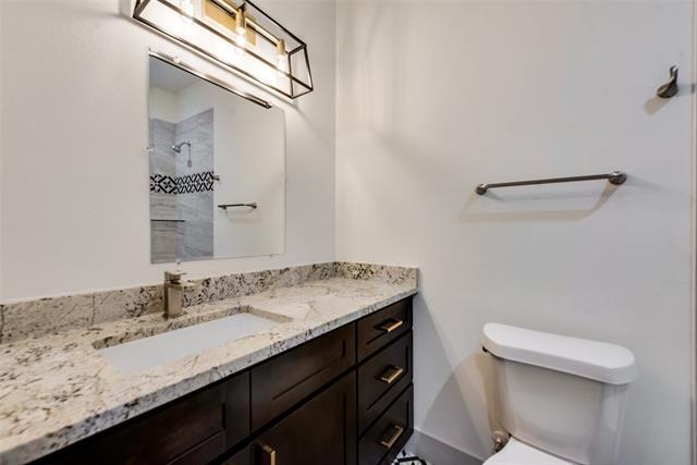 Building Photo - 6011 Rivendell Dr