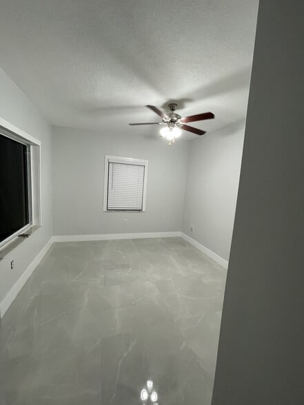 Building Photo - 51 SW 59th Ave