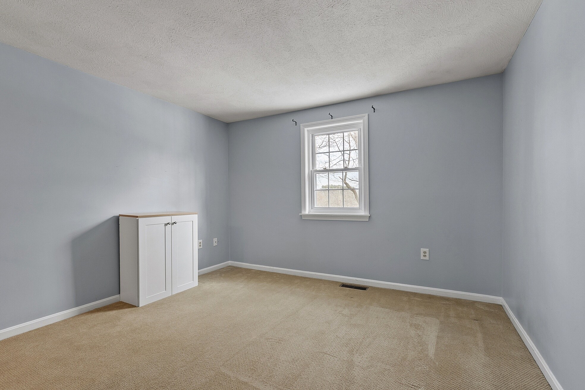 Building Photo - 73 Kennedy Dr