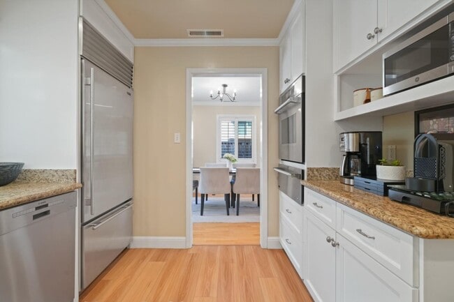 Building Photo - 3172 Morris Dr