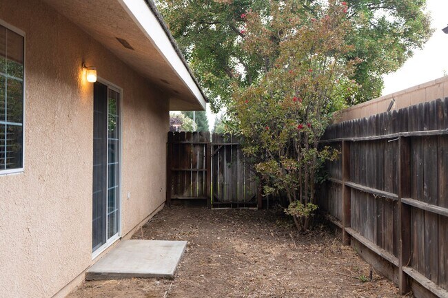 Building Photo - 3135 Whittier Ave