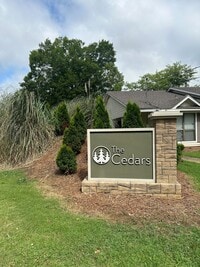 Building Photo - 113 Cedar Ct