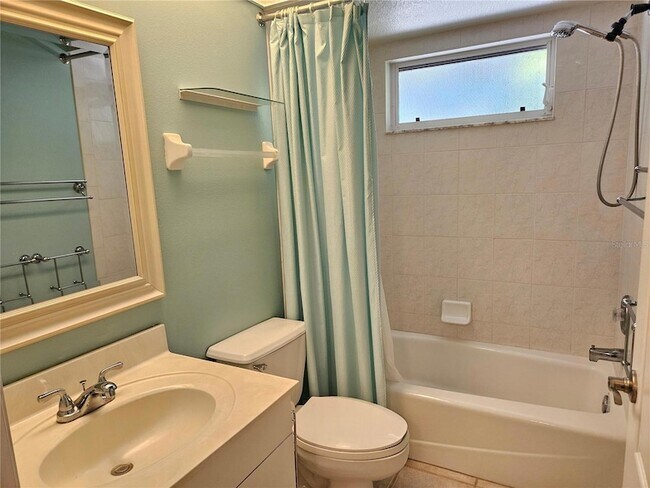 Building Photo - 1180 Palmetto Dr