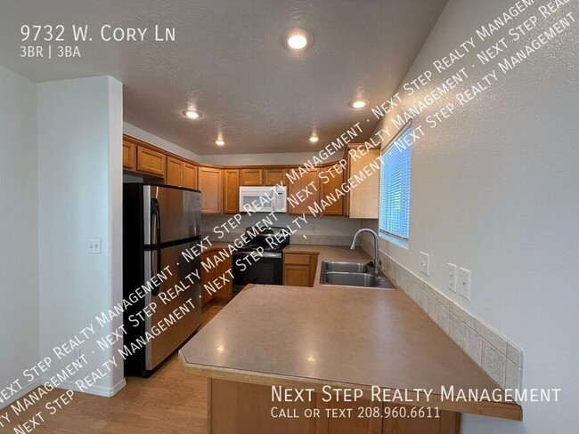 Building Photo - 9732 W Cory Ln