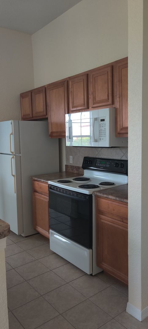 Building Photo - Serenata - 307