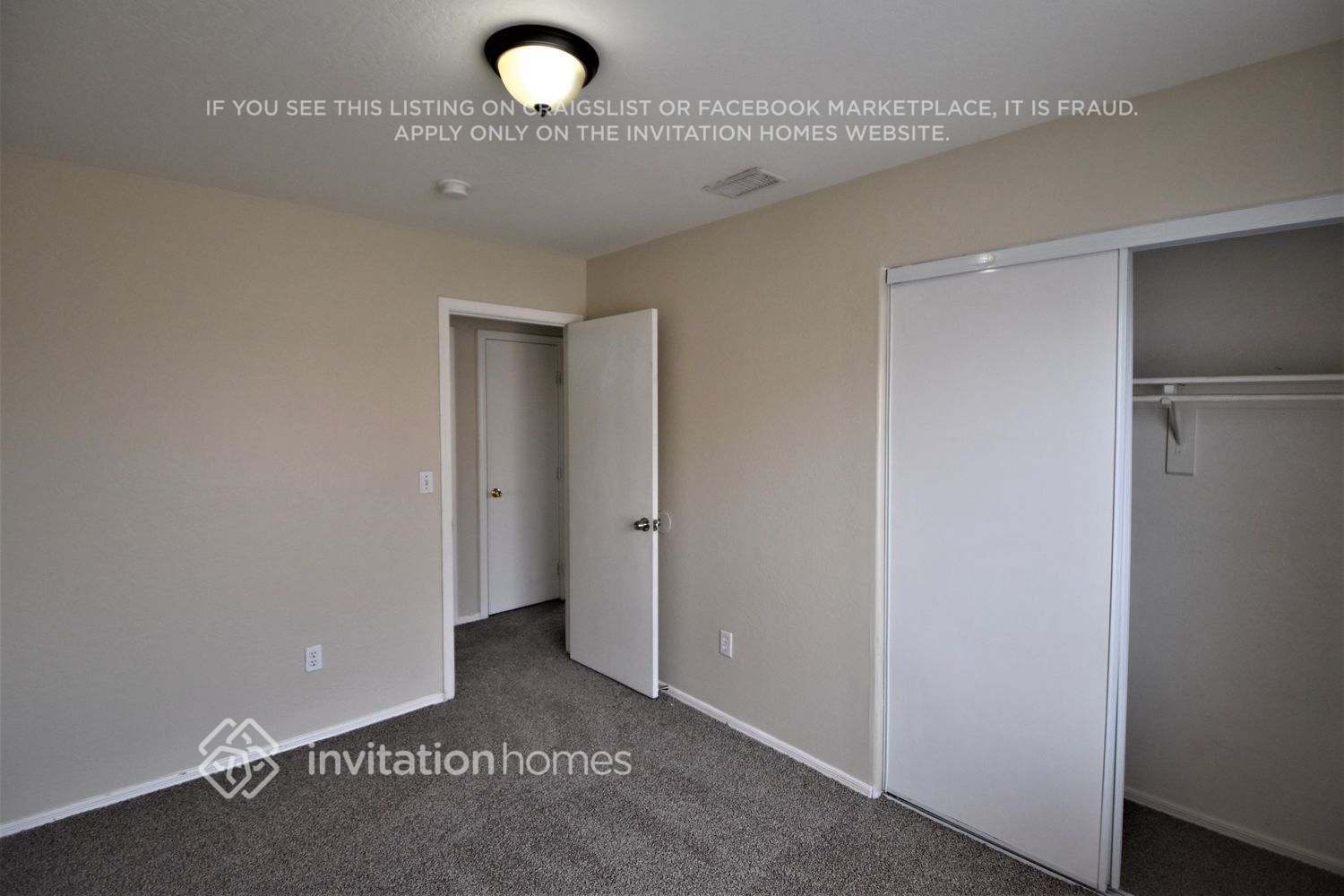 Building Photo - 10307 W Denton Ln