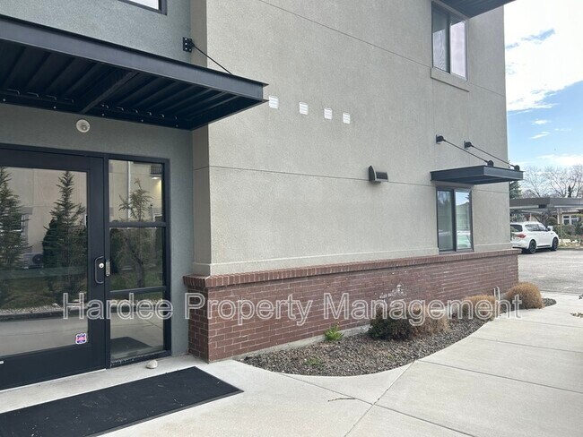 Building Photo - 3000 S Bown Way