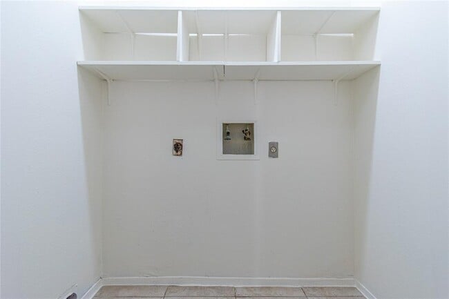 Building Photo - 12710 Autumn Mill Dr
