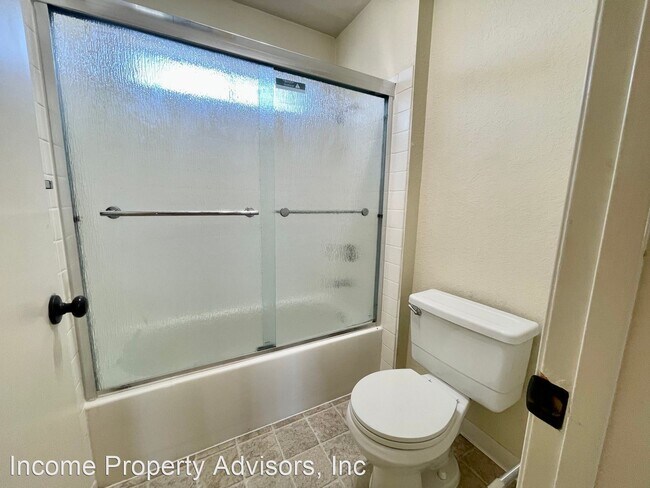 Building Photo - 2 br, 2.5 bath House - 4055 Crystal Dawn L...