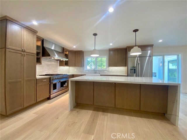 Building Photo - 3645 Vía Palomino