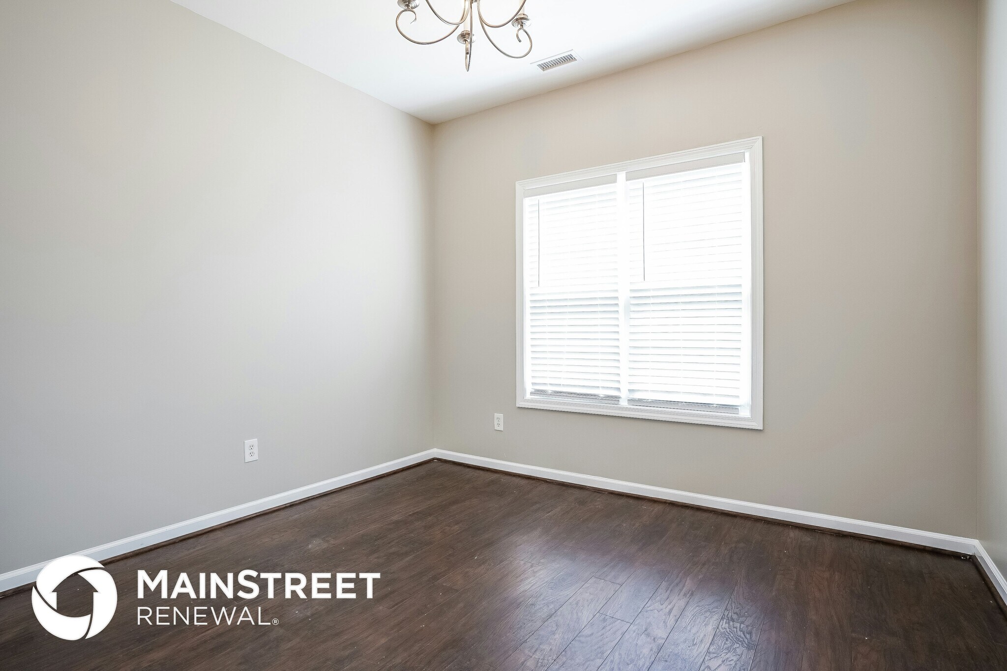 Building Photo - 3210 Hayling Dr