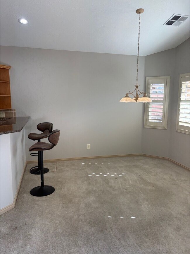 Building Photo - St. George Oasis