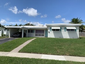 Building Photo - 1383 SW 5th St