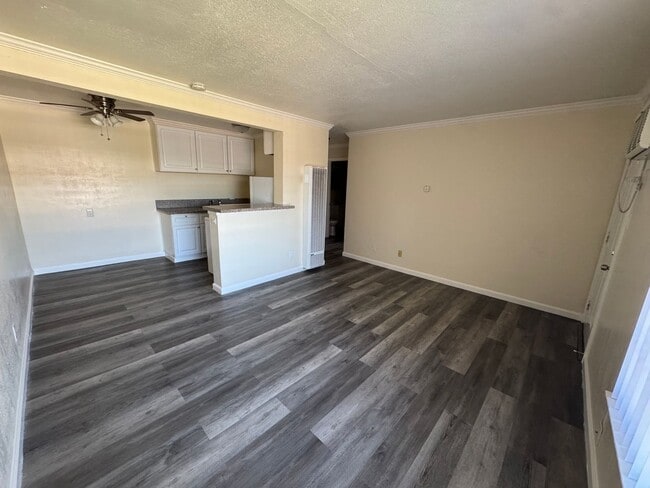 Building Photo - Welcome to SkyView Villa & Somerset Apartm...