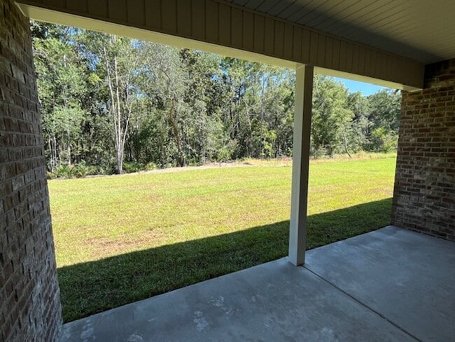 Building Photo - Beautiful Executive home in Hammock Bay with fenced backyard