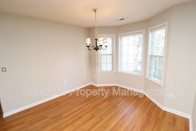 Building Photo - 305 Firefly Rd