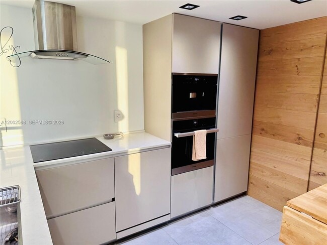 Building Photo - 650 West Ave