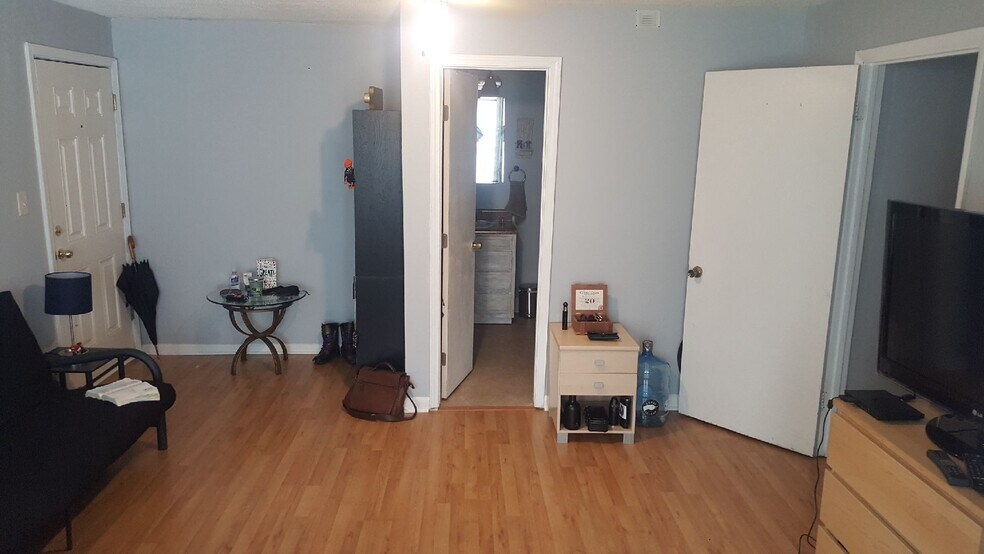 Building Photo - 2541 Crestdale Cir SE