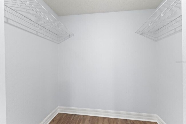 Building Photo - 9307 Poplar Creek Ct