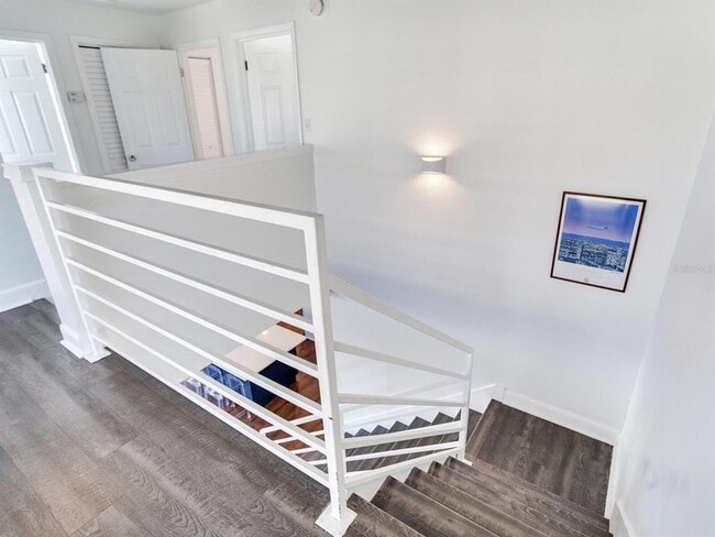 Building Photo - 3219 W San Juan St