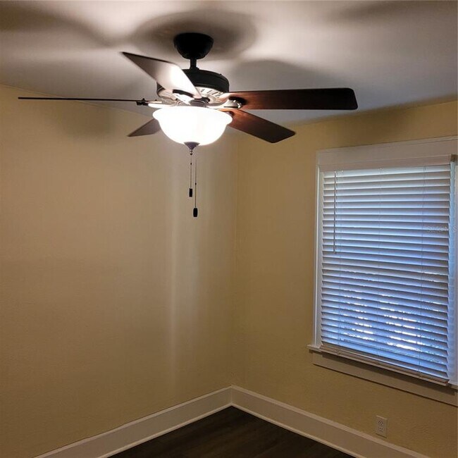 Building Photo - 2710 2nd Ave N