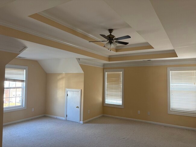 Building Photo - 945 College Pl Ct NW