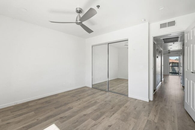 Building Photo - 43376 Cook St