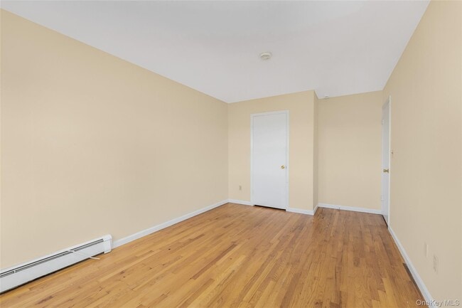 Building Photo - 26 Fairview Ave