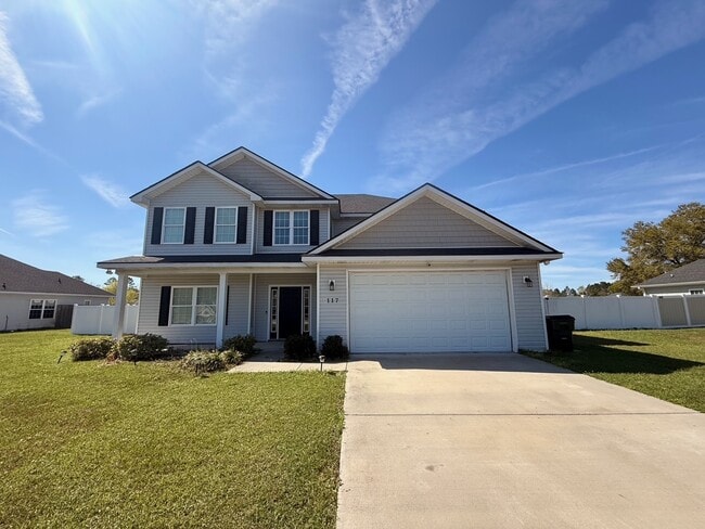 Building Photo - 117 White Oak Dr NE