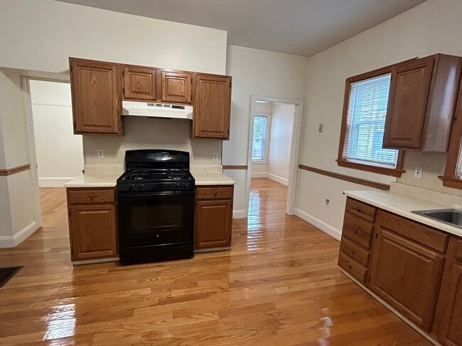 Building Photo - 125 Spring St