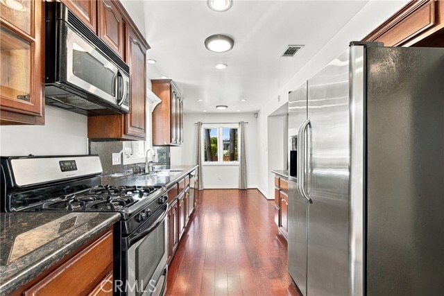 Building Photo - 642 N Crescent Heights Blvd