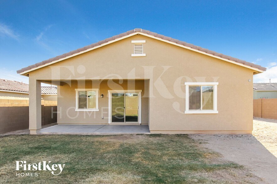 Building Photo - 21214 W Palm Ln