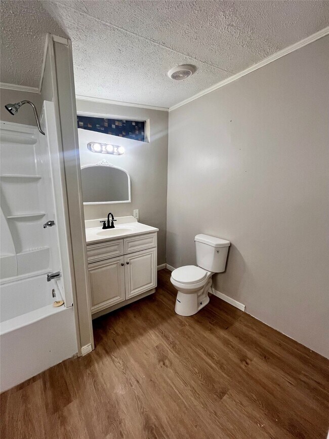 Building Photo - 26950 Hondo Cir