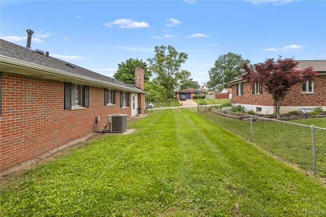Building Photo - 1001 Schulte Rd