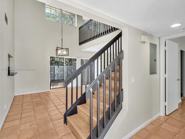 Building Photo - 1353 Springside Dr