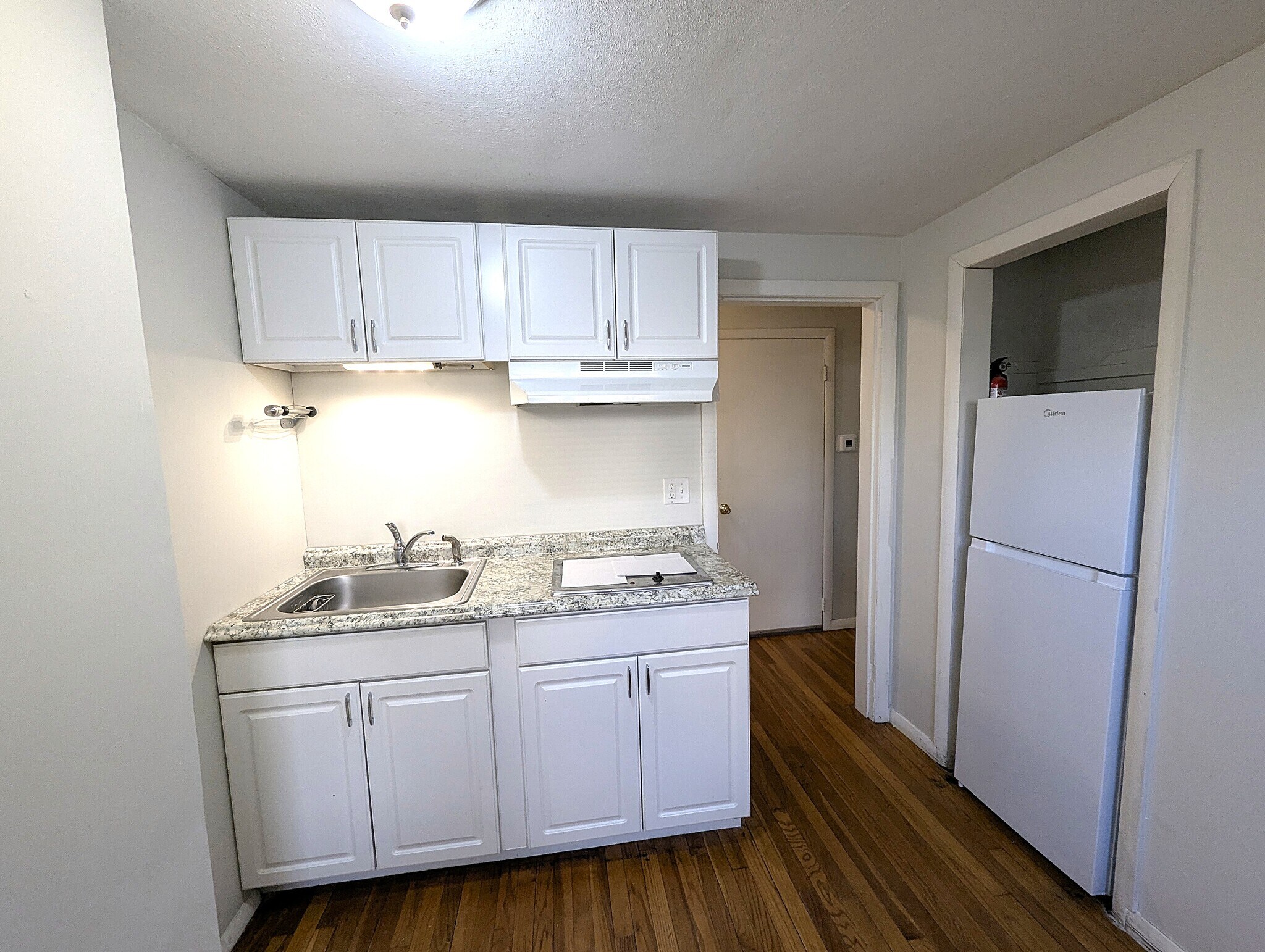 Kitchen - 44 Barrington Rd