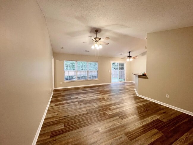 Building Photo - 504 Timber Walk Dr