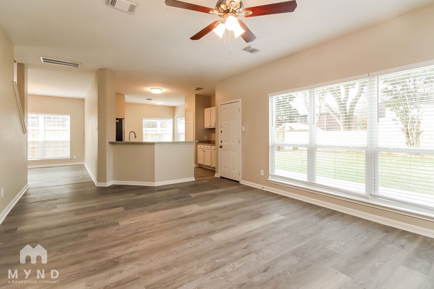 Building Photo - 4334 Egret Dr