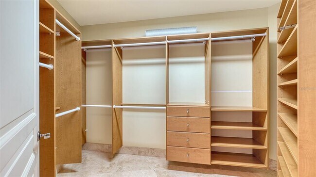 Building Photo - 464 Golden Gate Point