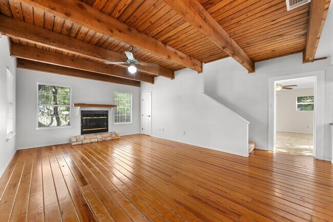 Building Photo - 15002 Mettle Dr