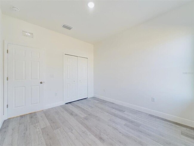 Building Photo - 2627 SW 154th Place Rd